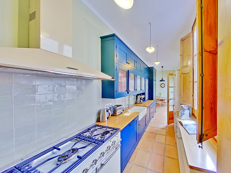 Floor 0. Fully equipped kitchen